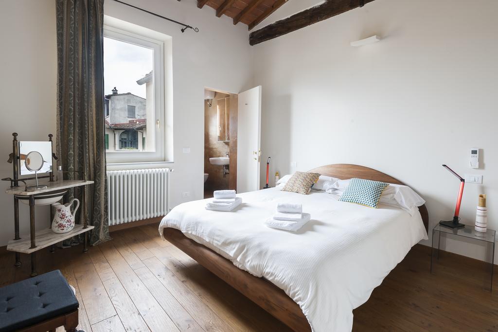 Poet's Santo Spirito Apt. Apartamento